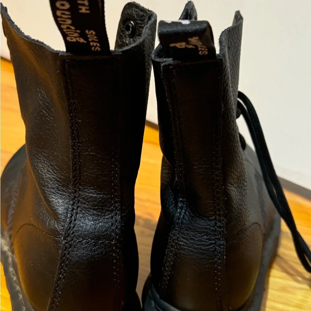 ALL BLACK Dr Martens Pascal mono 🥾